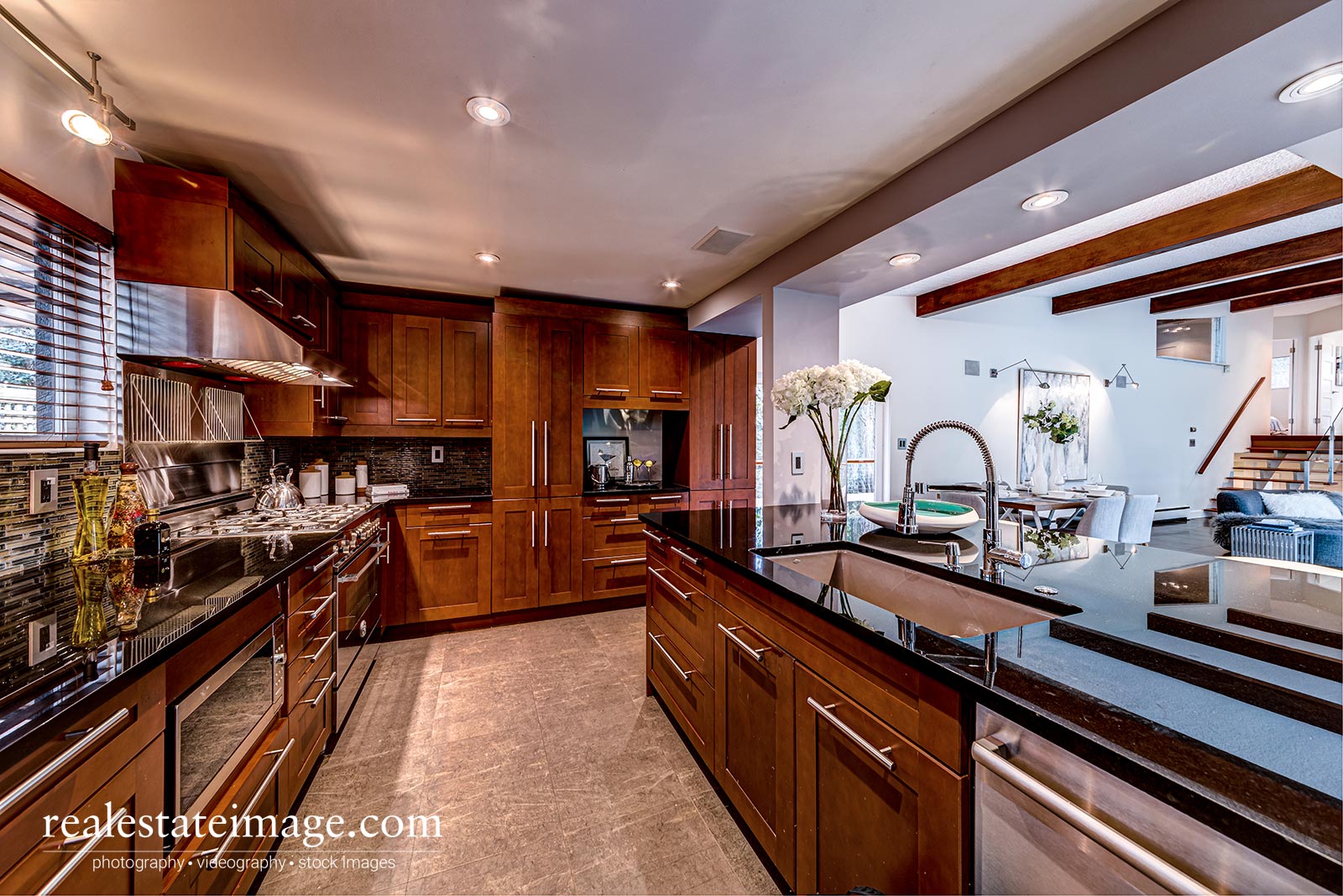 realestateimage.com kitchens